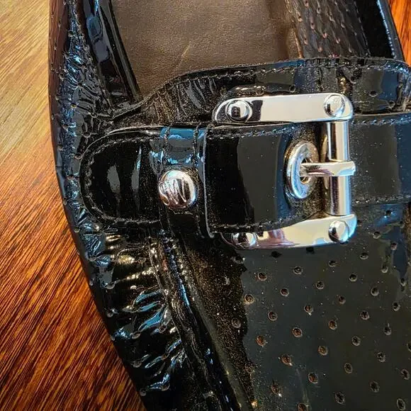 Stuart Weitzman timeless black patent leather Loafer Silver Buckle details 8.5 - Picture 3 of 10